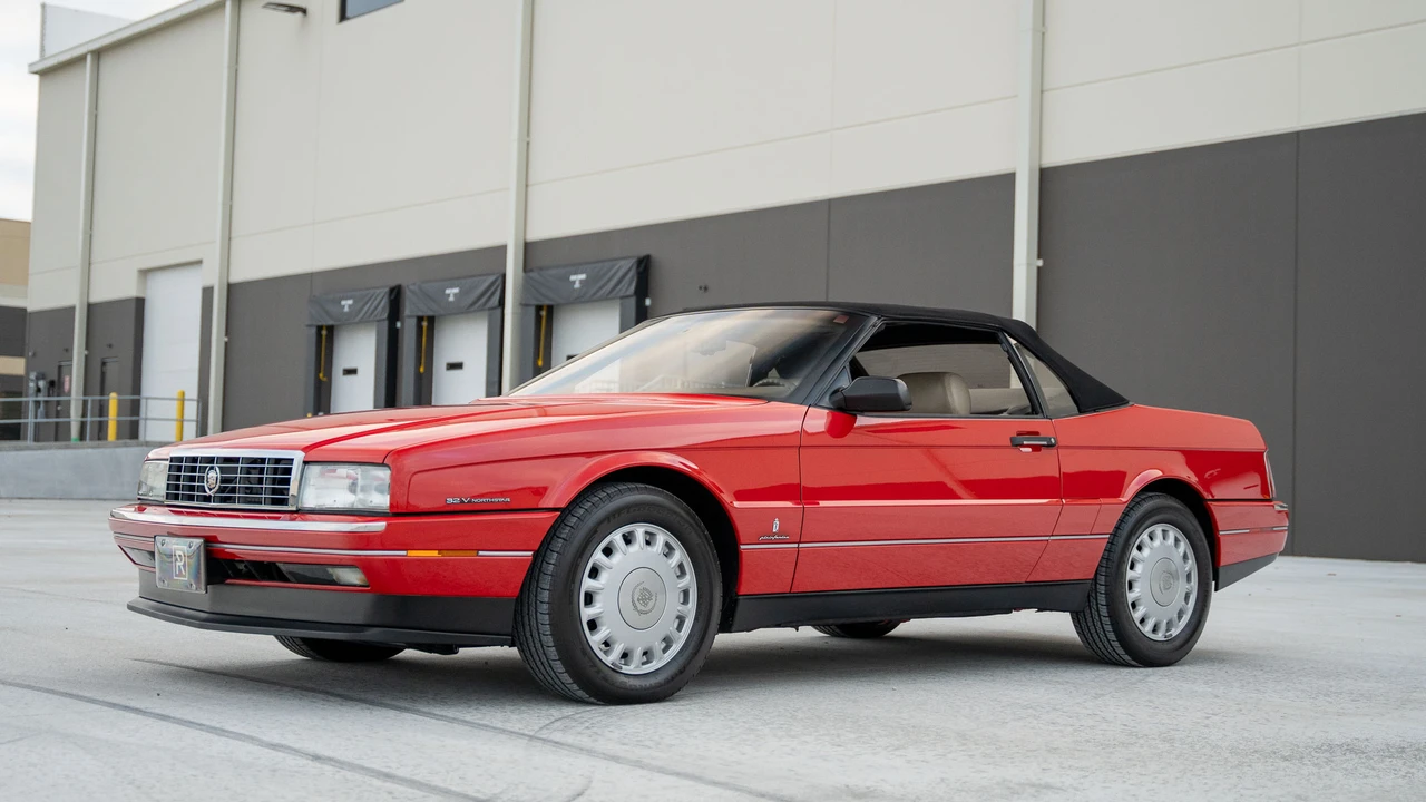 1993 Cadillac Allante - Image 29 of 31