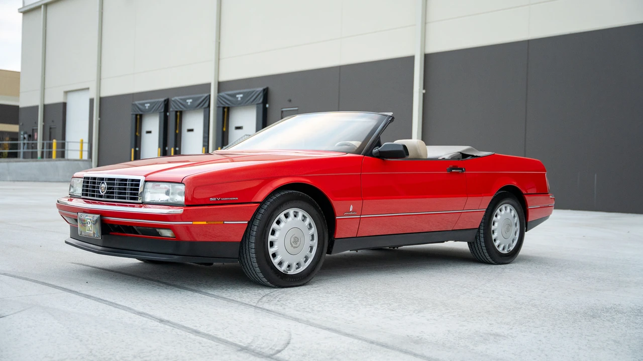1993 Cadillac Allante - Image 16 of 31