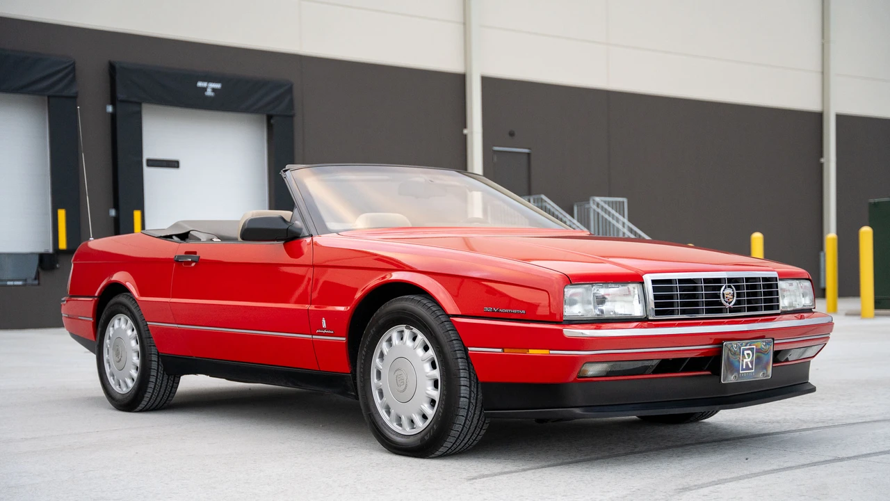 1993 Cadillac Allante - Image 4 of 31