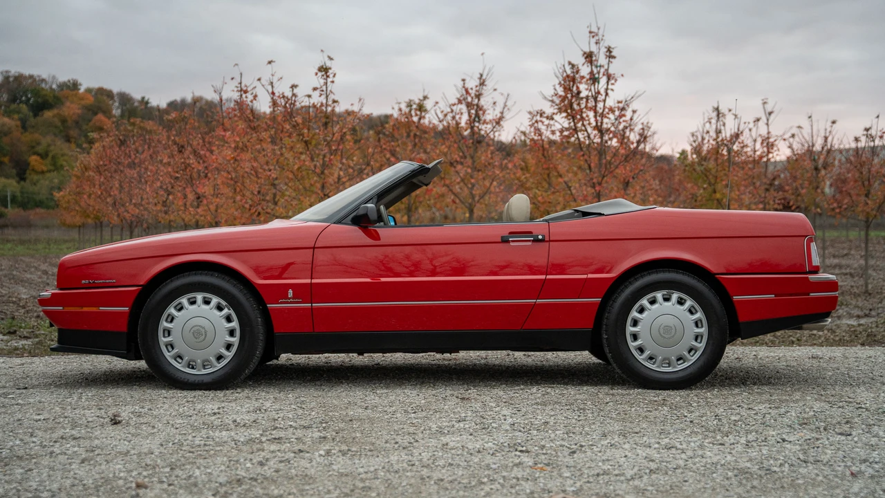 1993 Cadillac Allante - Image 12 of 31