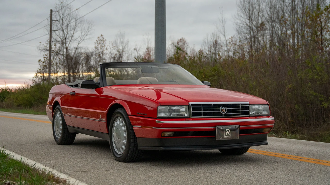 1993 Cadillac Allante - Image 2 of 31