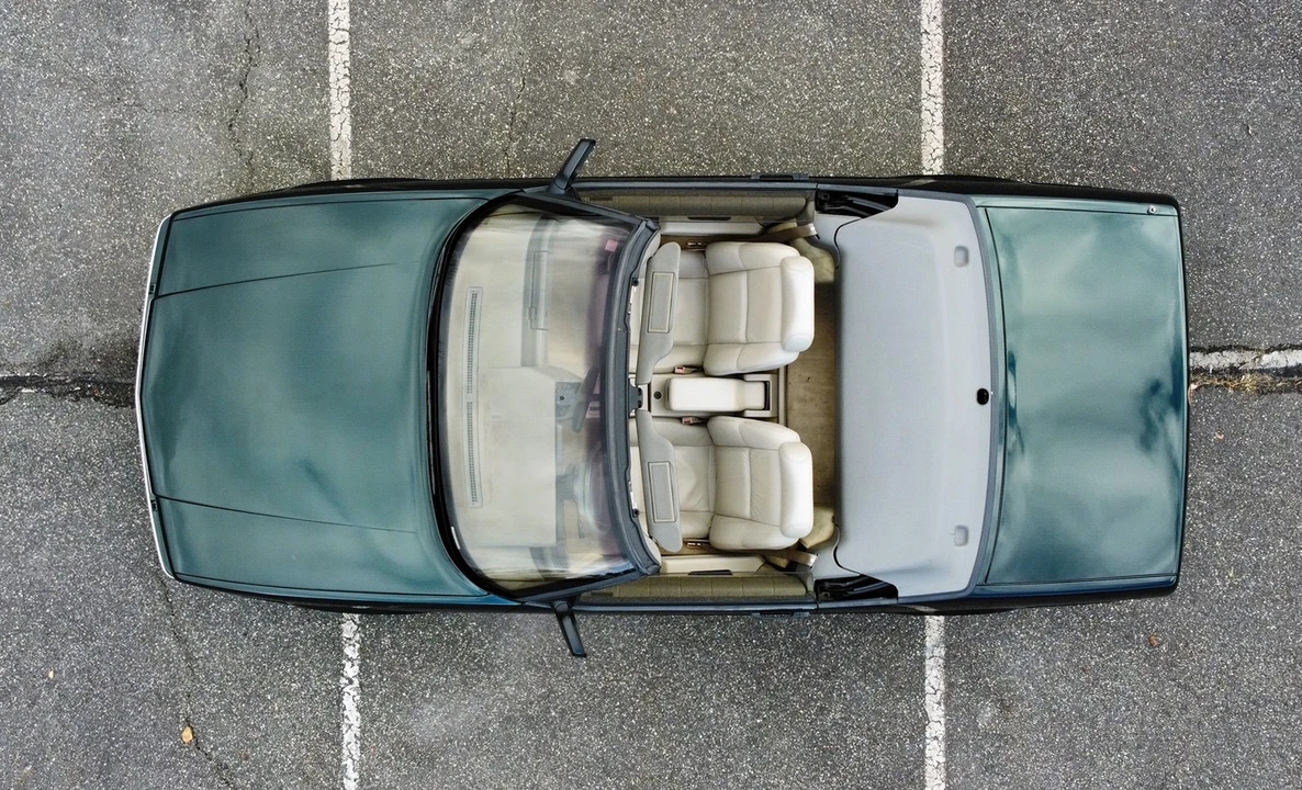 1993 Cadillac Allante - Image 21 of 31