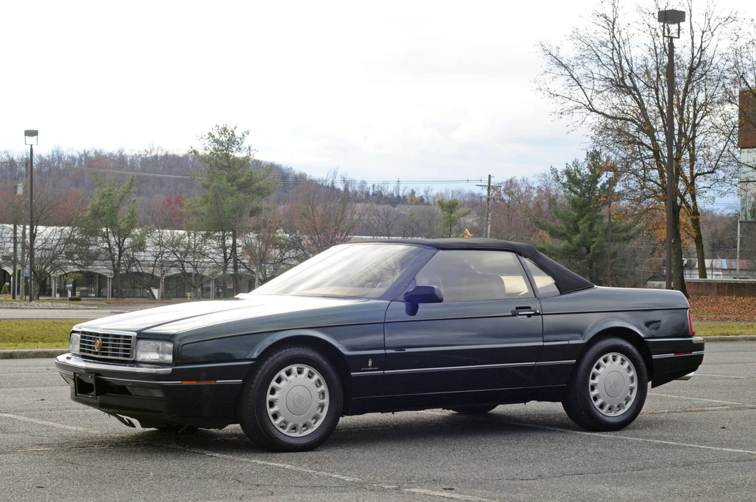 1993 Cadillac Allante - Image 2 of 31