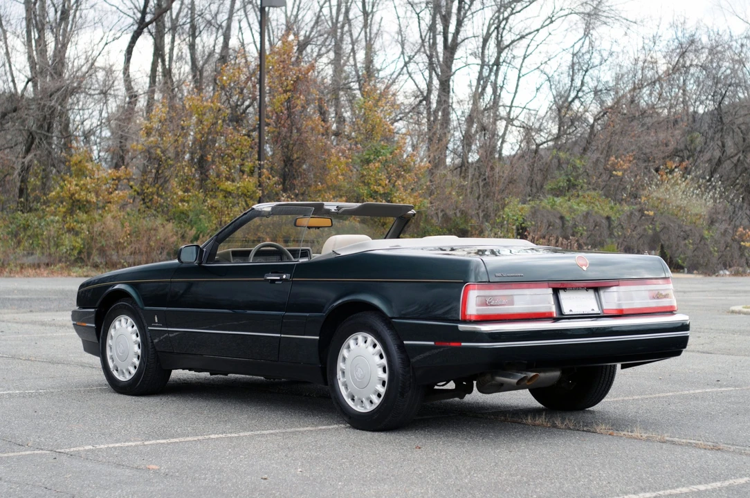 1993 Cadillac Allante - Image 15 of 31