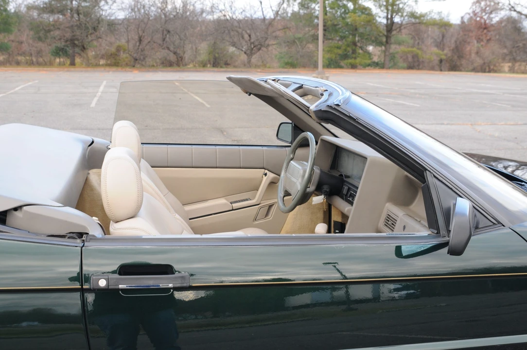 1993 Cadillac Allante - Image 22 of 31