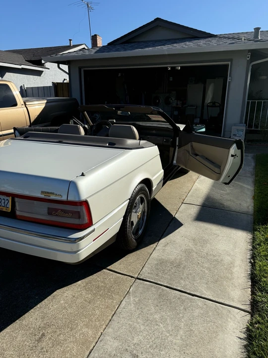 1993 Cadillac Allante - Image 10 of 29