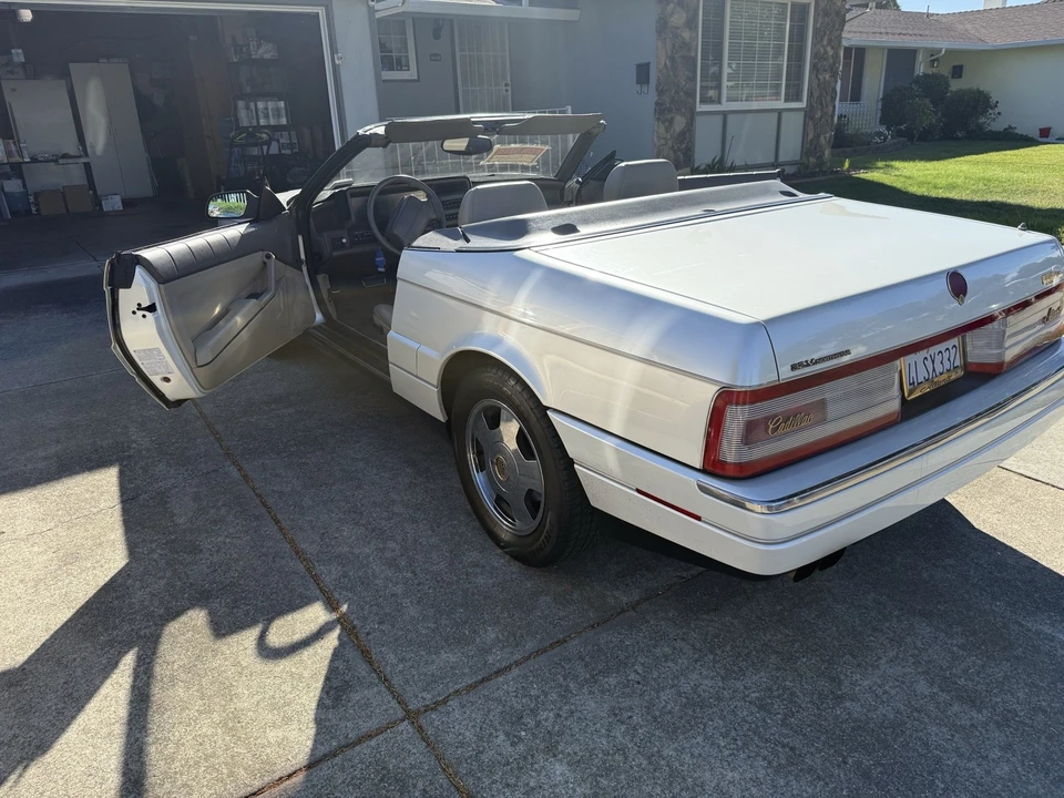 1993 Cadillac Allante - Image 13 of 29