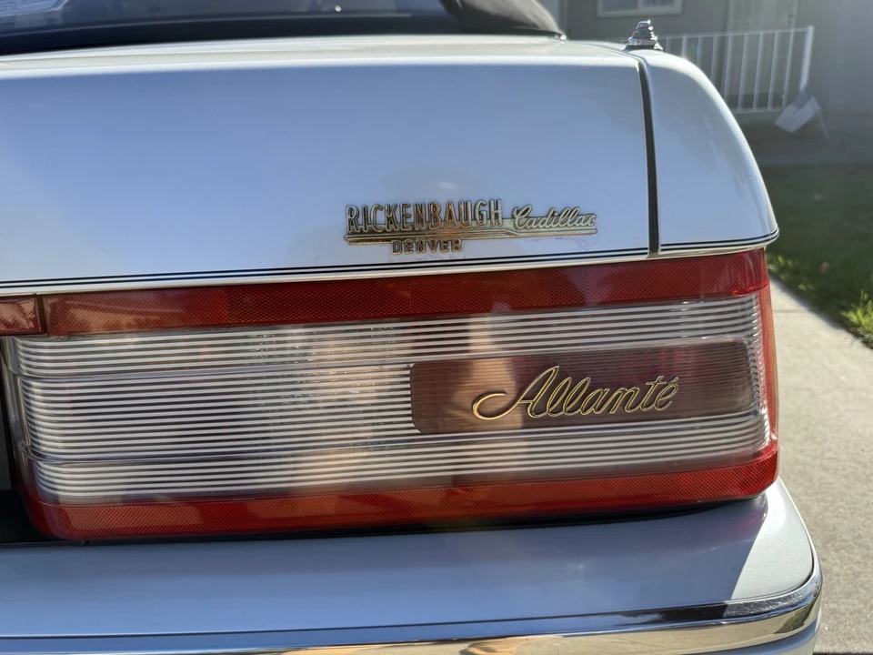1993 Cadillac Allante - Image 17 of 29