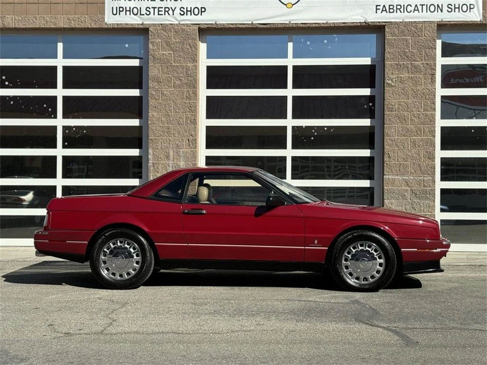 1993 Cadillac Allante - Image 3 of 31