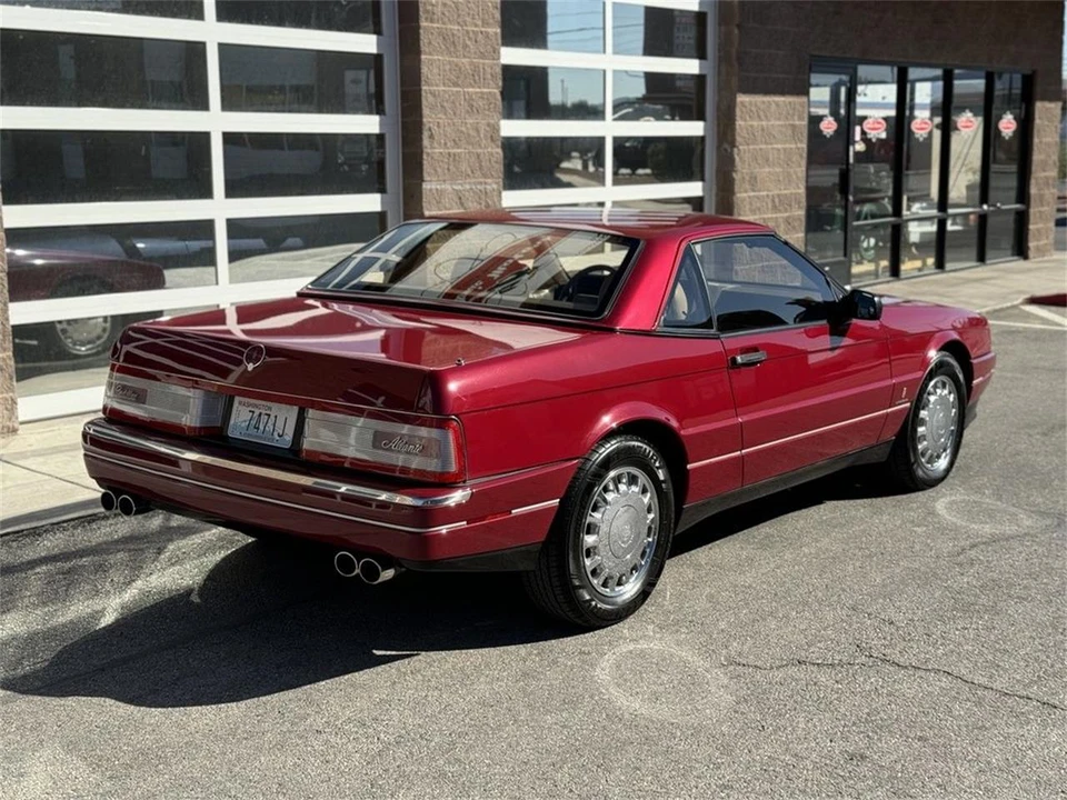 1993 Cadillac Allante - Image 5 of 31