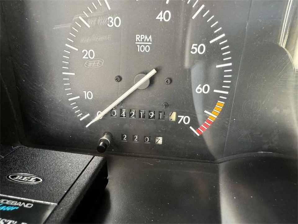 1993 Cadillac Allante - Image 11 of 31