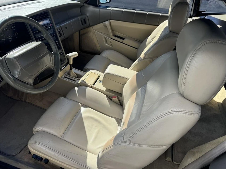 1993 Cadillac Allante - Image 14 of 31