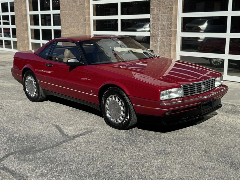 1993 Cadillac Allante - Image 2 of 31