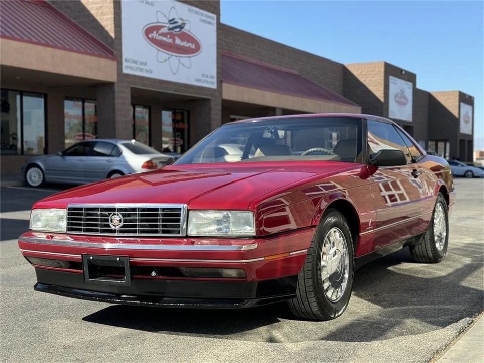 1993 Cadillac Allante - Image 8 of 31