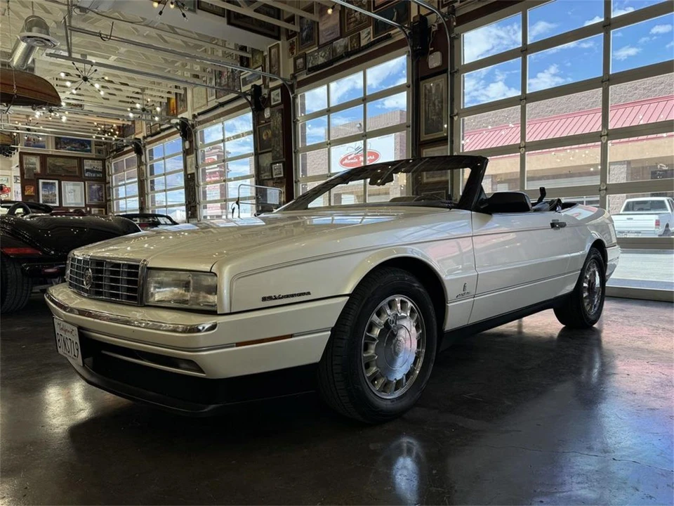 1993 Cadillac Allante - Image 7 of 28