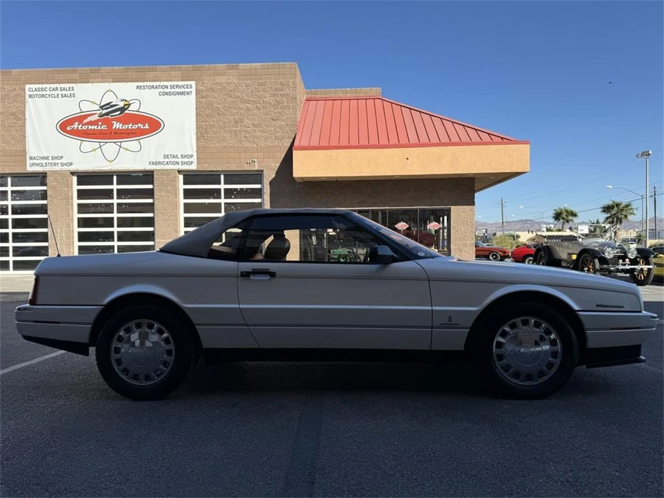 1993 Cadillac Allante - Image 13 of 28