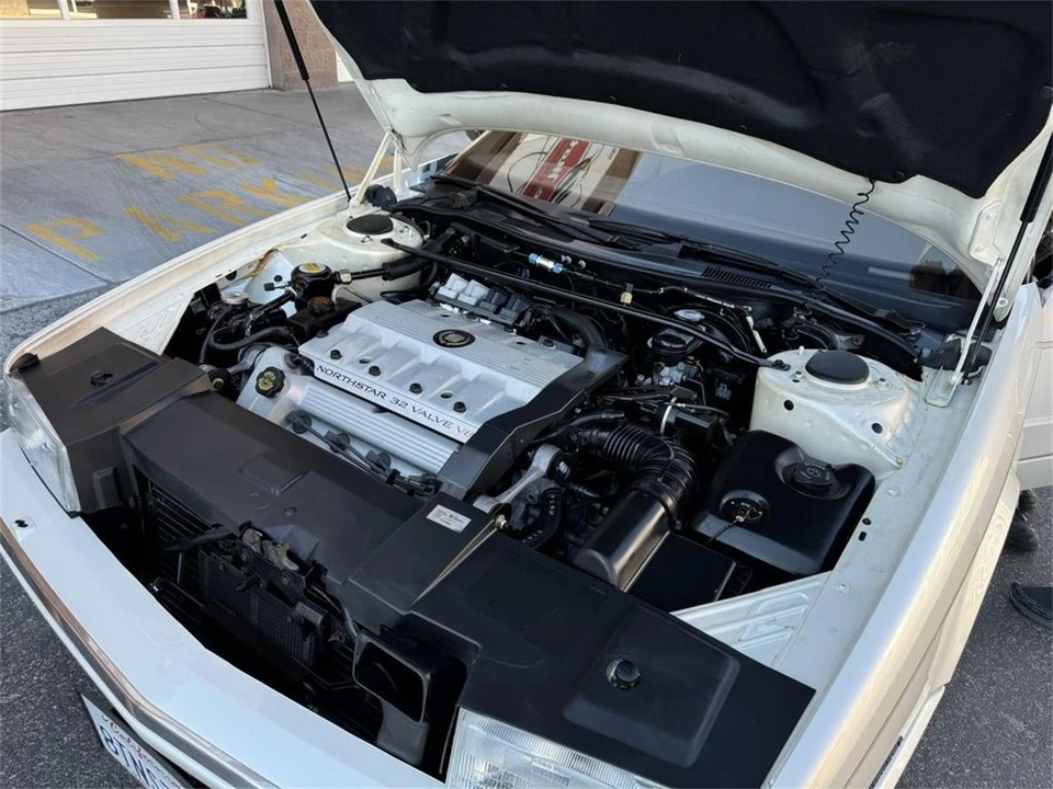 1993 Cadillac Allante - Image 25 of 28