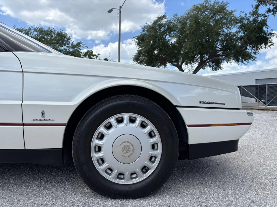1993 Cadillac Allante - Image 30 of 31