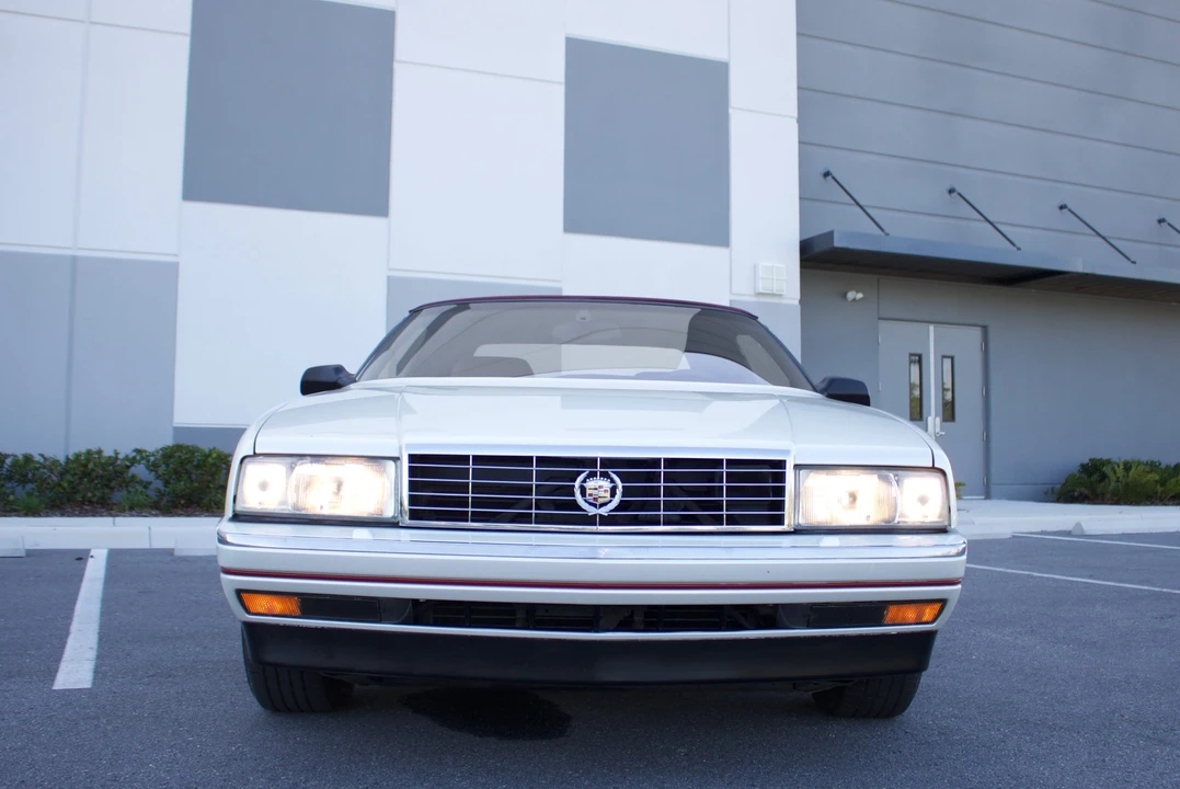 1993 Cadillac Allante - Image 14 of 31