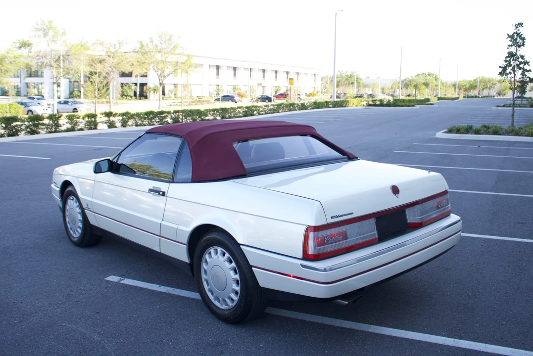 1993 Cadillac Allante - Image 6 of 31