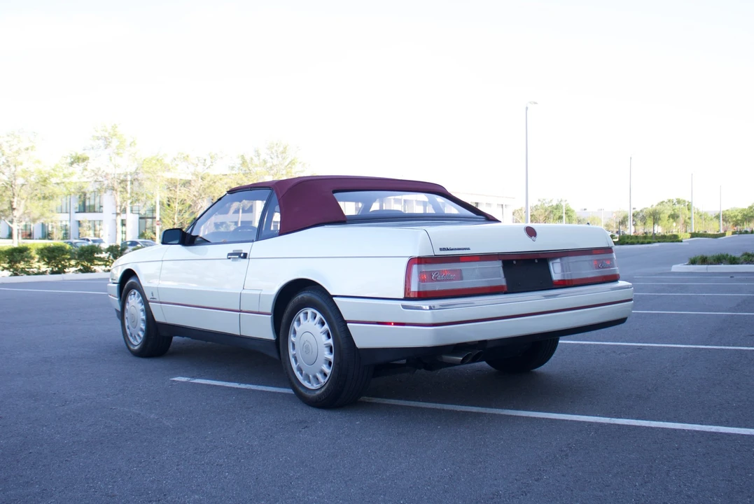 1993 Cadillac Allante - Image 7 of 31