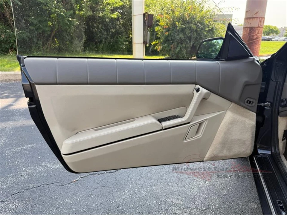 1993 Cadillac Allante - Image 21 of 31