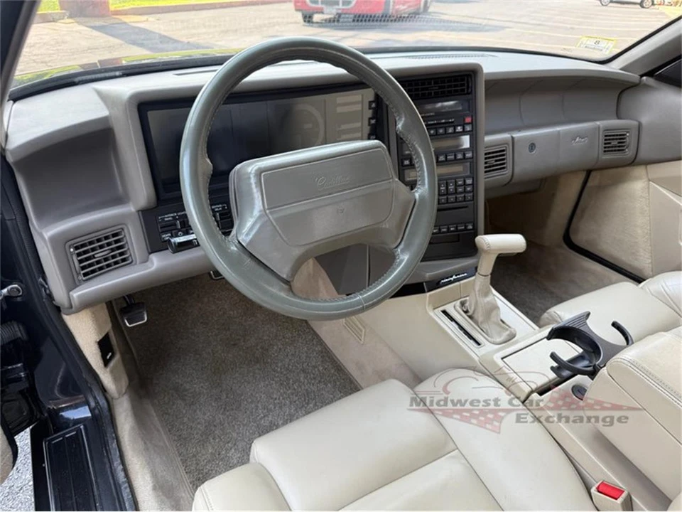 1993 Cadillac Allante - Image 16 of 31