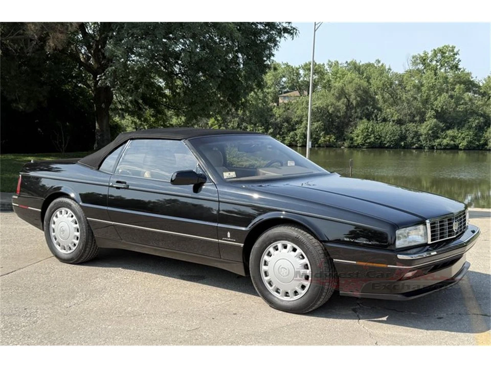 1993 Cadillac Allante - Image 6 of 31