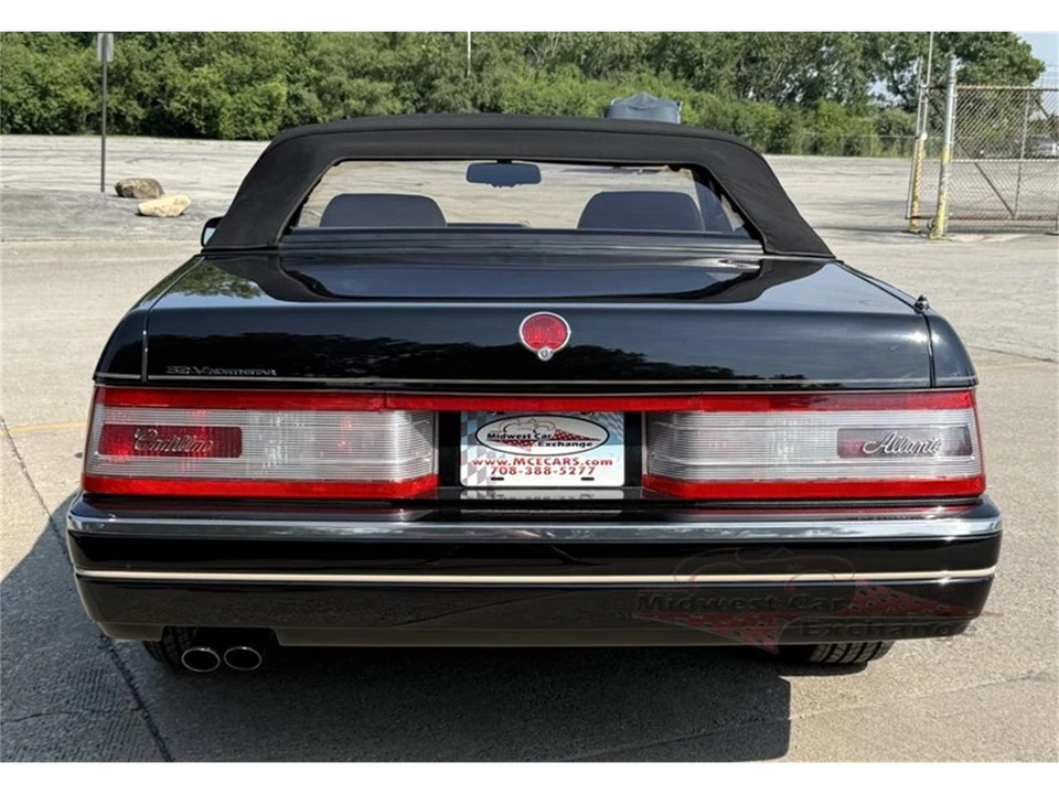 1993 Cadillac Allante - Image 12 of 31