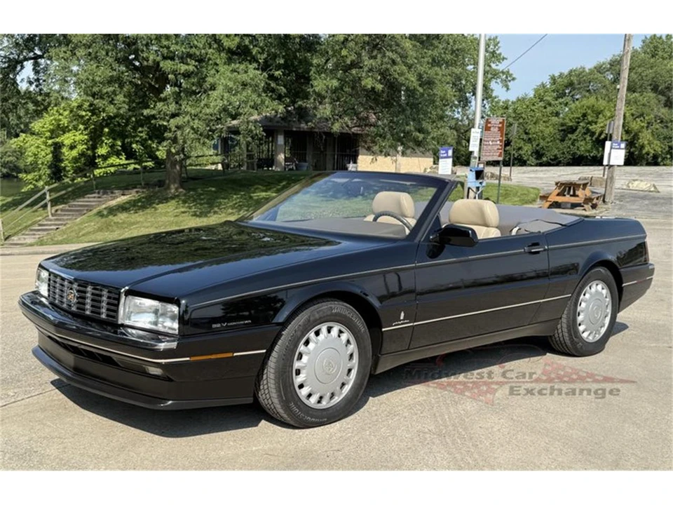 1993 Cadillac Allante - Image 29 of 31