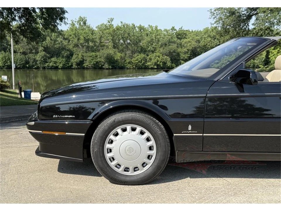 1993 Cadillac Allante - Image 30 of 31