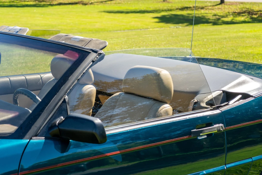 1993 Cadillac Allante - Image 21 of 31