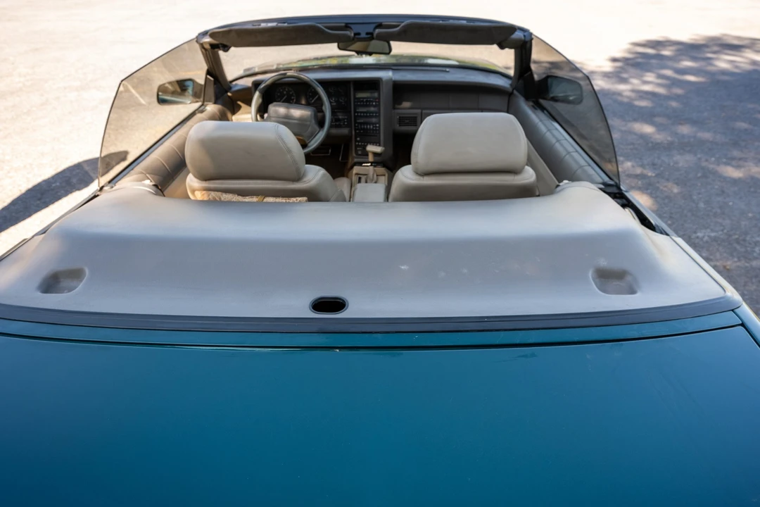 1993 Cadillac Allante - Image 24 of 31