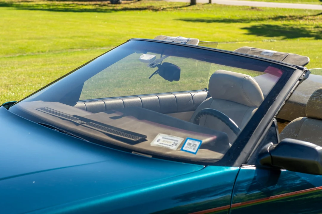 1993 Cadillac Allante - Image 20 of 31
