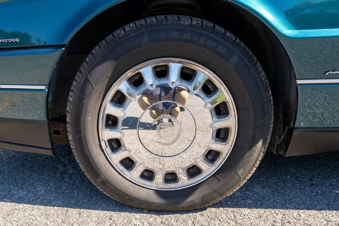 1993 Cadillac Allante - Image 31 of 31