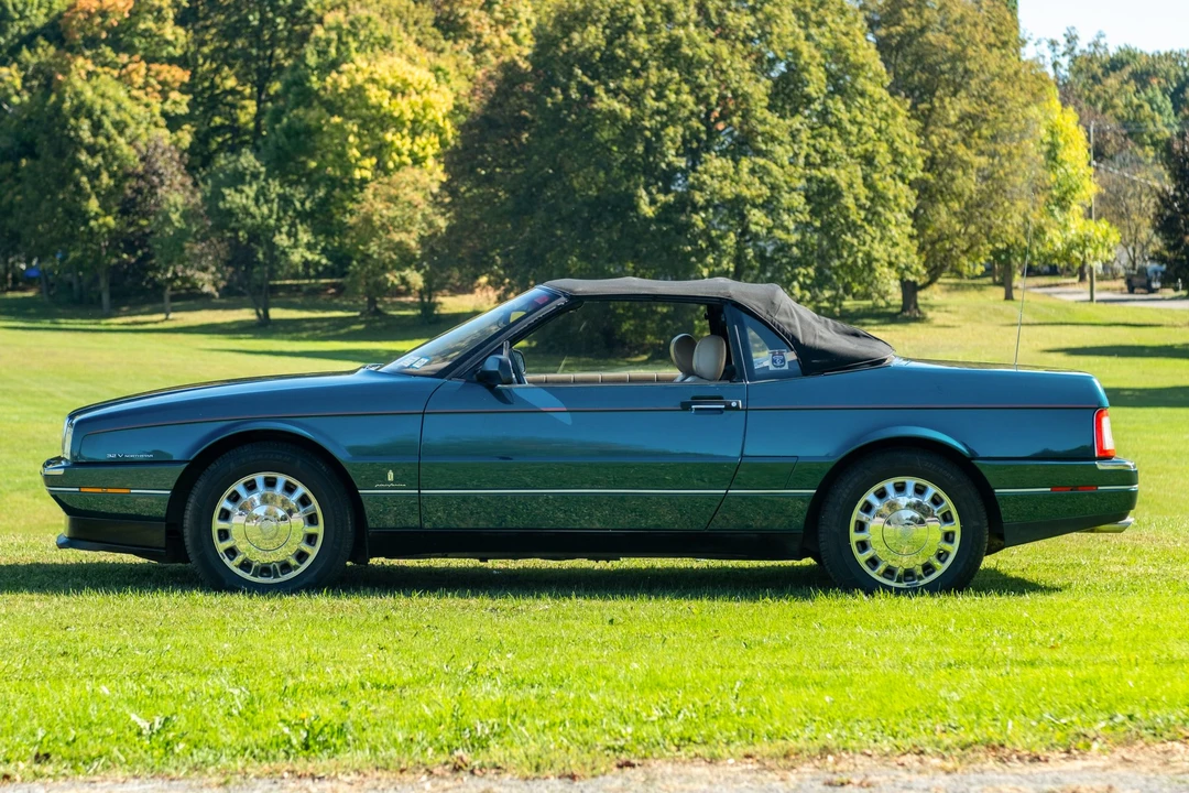 1993 Cadillac Allante - Image 15 of 31