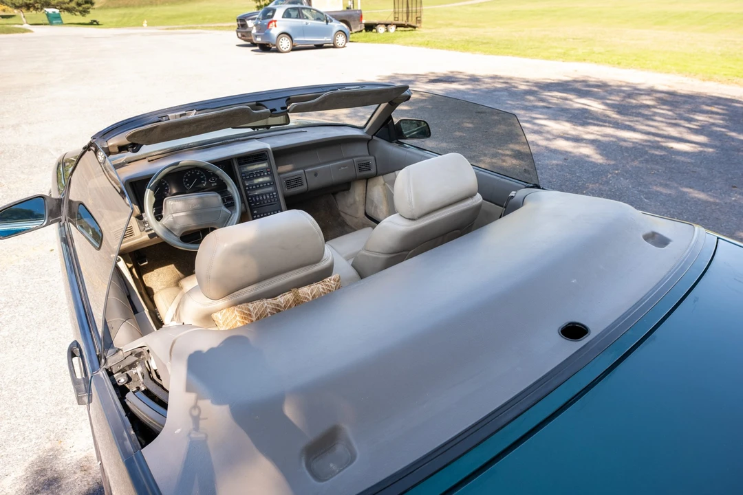 1993 Cadillac Allante - Image 23 of 31