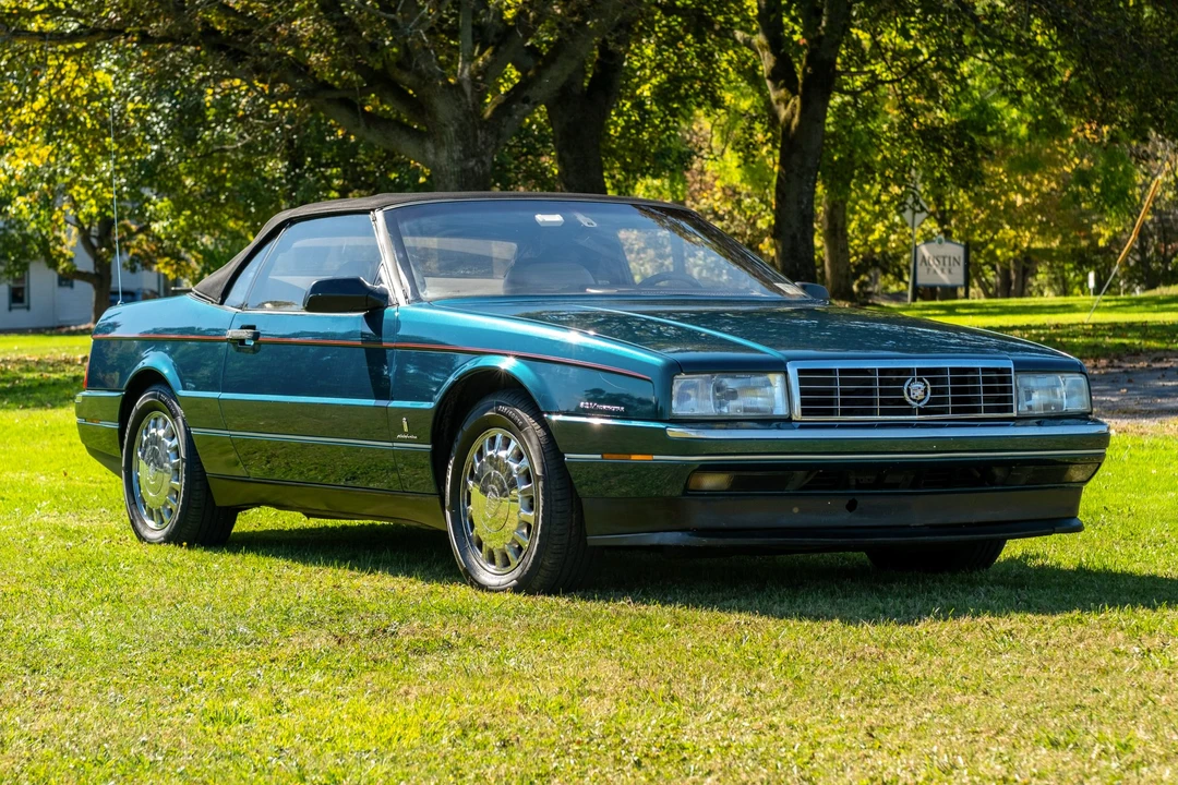 1993 Cadillac Allante - Image 10 of 31