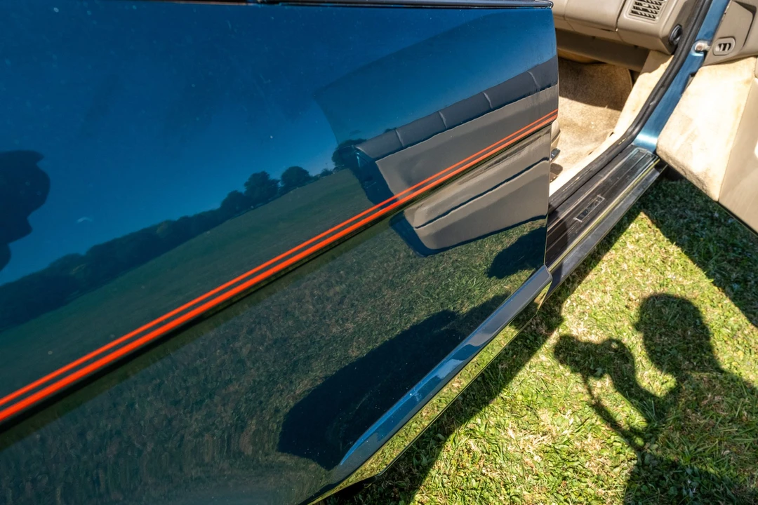 1993 Cadillac Allante - Image 28 of 31