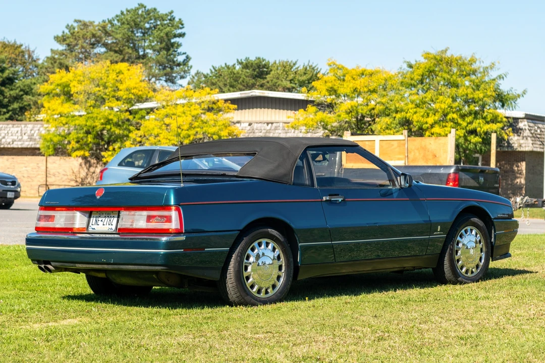 1993 Cadillac Allante - Image 12 of 31