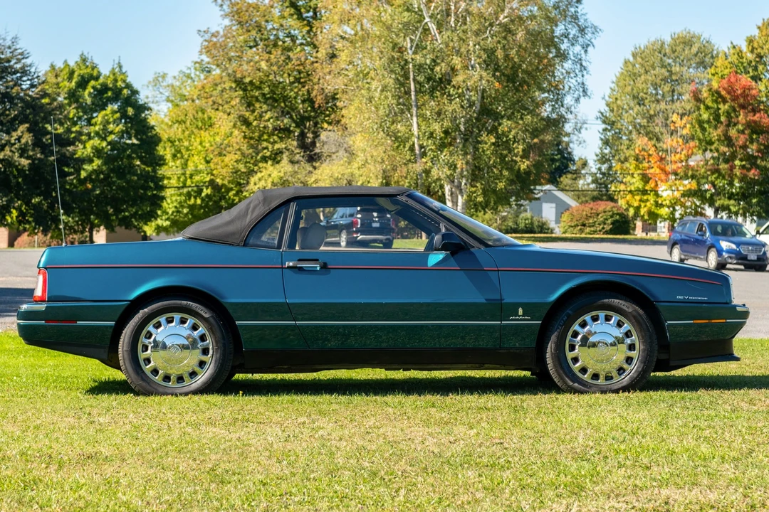 1993 Cadillac Allante - Image 11 of 31