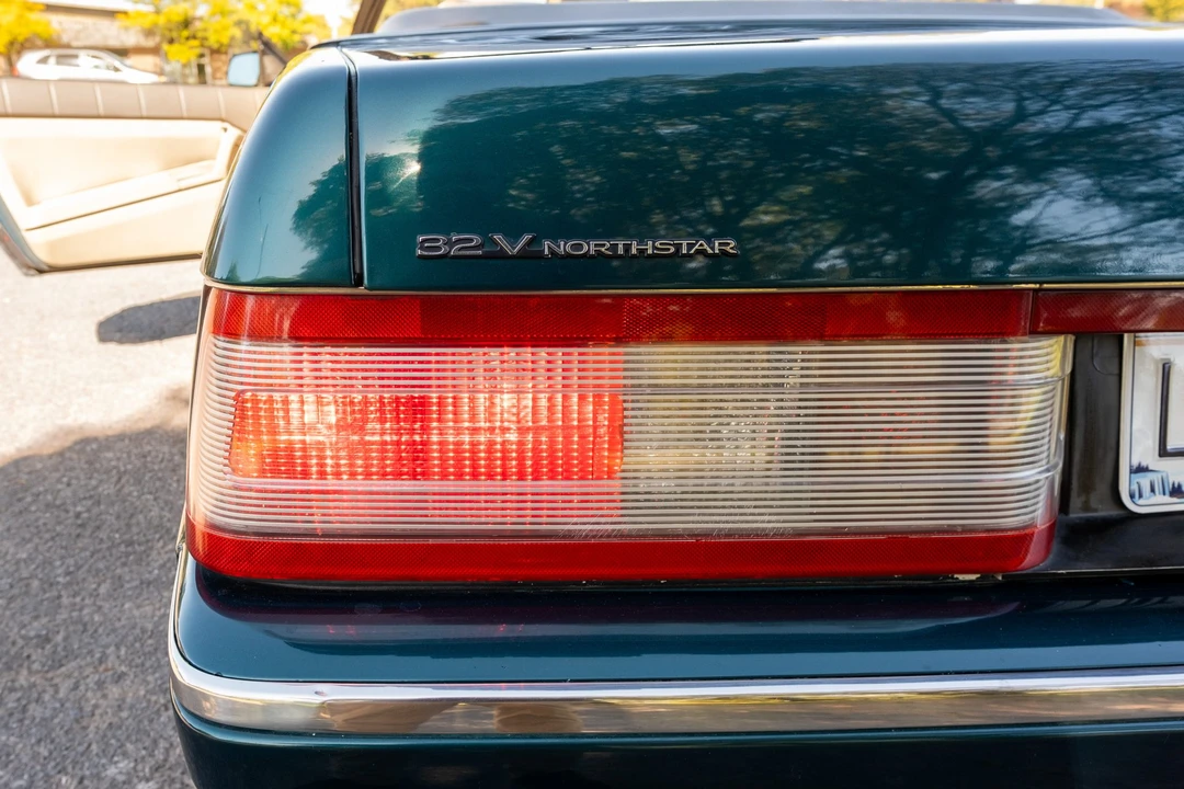 1993 Cadillac Allante - Image 26 of 31