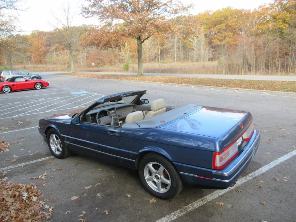 1993 Cadillac Allante - Image 24 of 31
