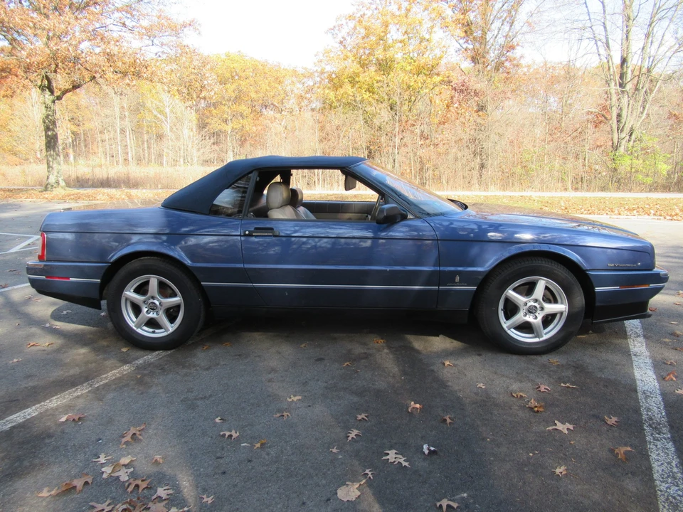 1993 Cadillac Allante - Image 17 of 31