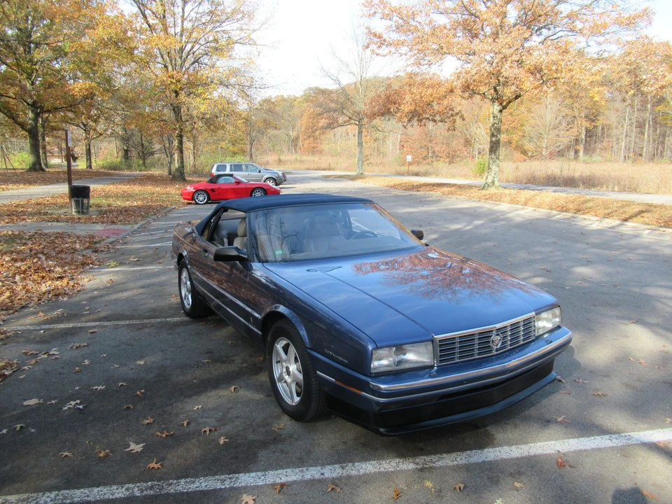 1993 Cadillac Allante - Image 3 of 31