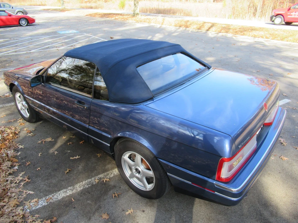 1993 Cadillac Allante - Image 10 of 31