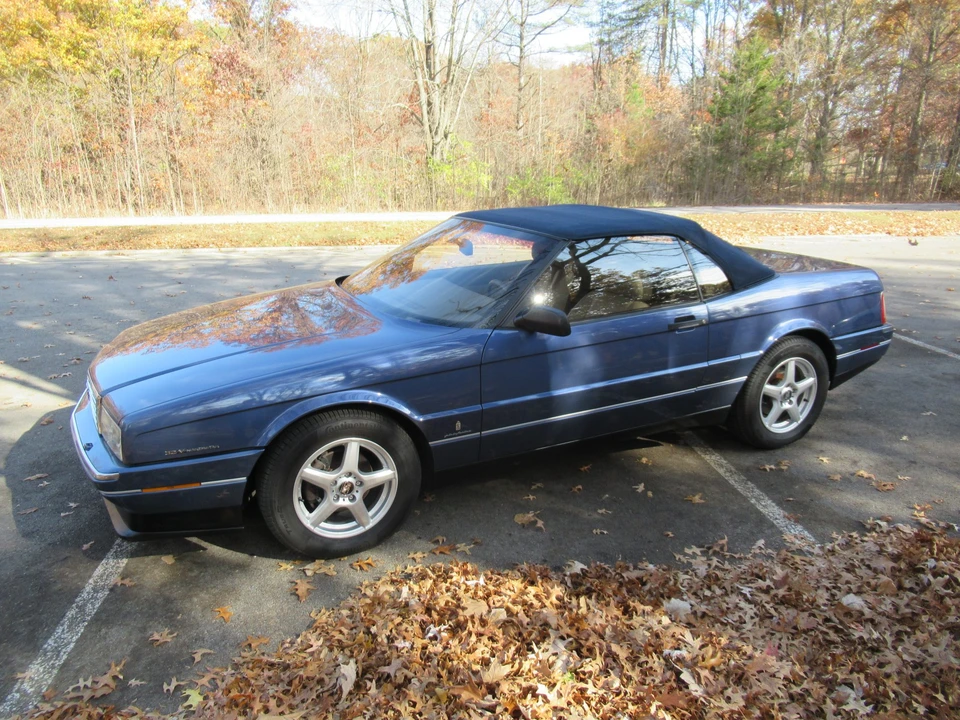 1993 Cadillac Allante - Image 8 of 31