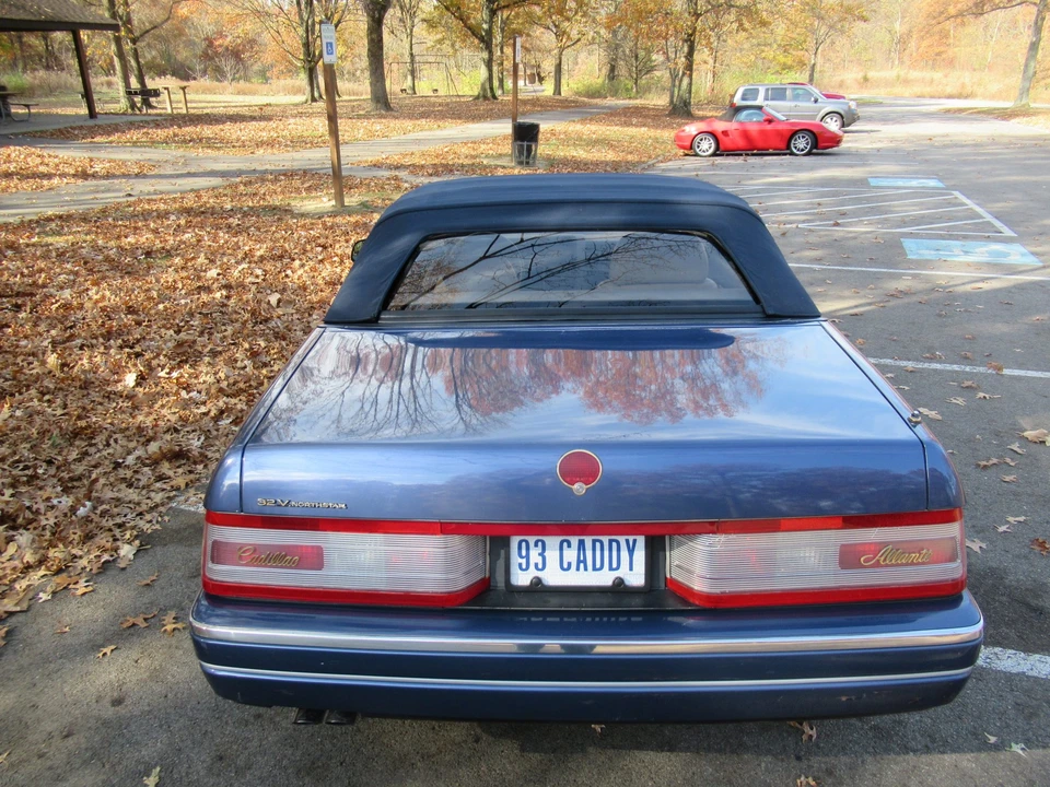 1993 Cadillac Allante - Image 13 of 31