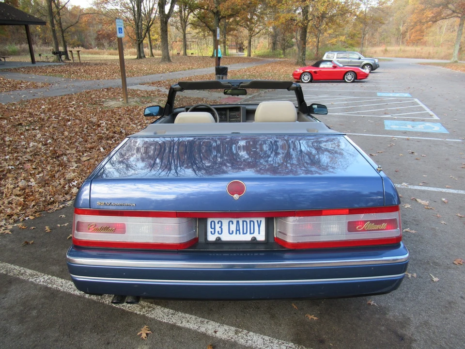1993 Cadillac Allante - Image 22 of 31