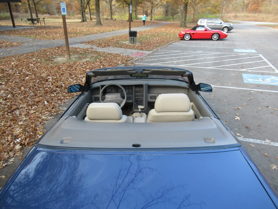 1993 Cadillac Allante - Image 25 of 31